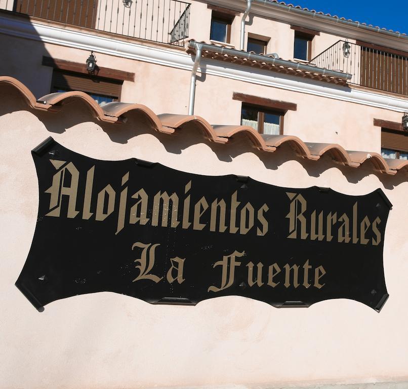 Alojamientos Rurales La Fuente Вильяльба-де-ла-Сьерра Экстерьер фото